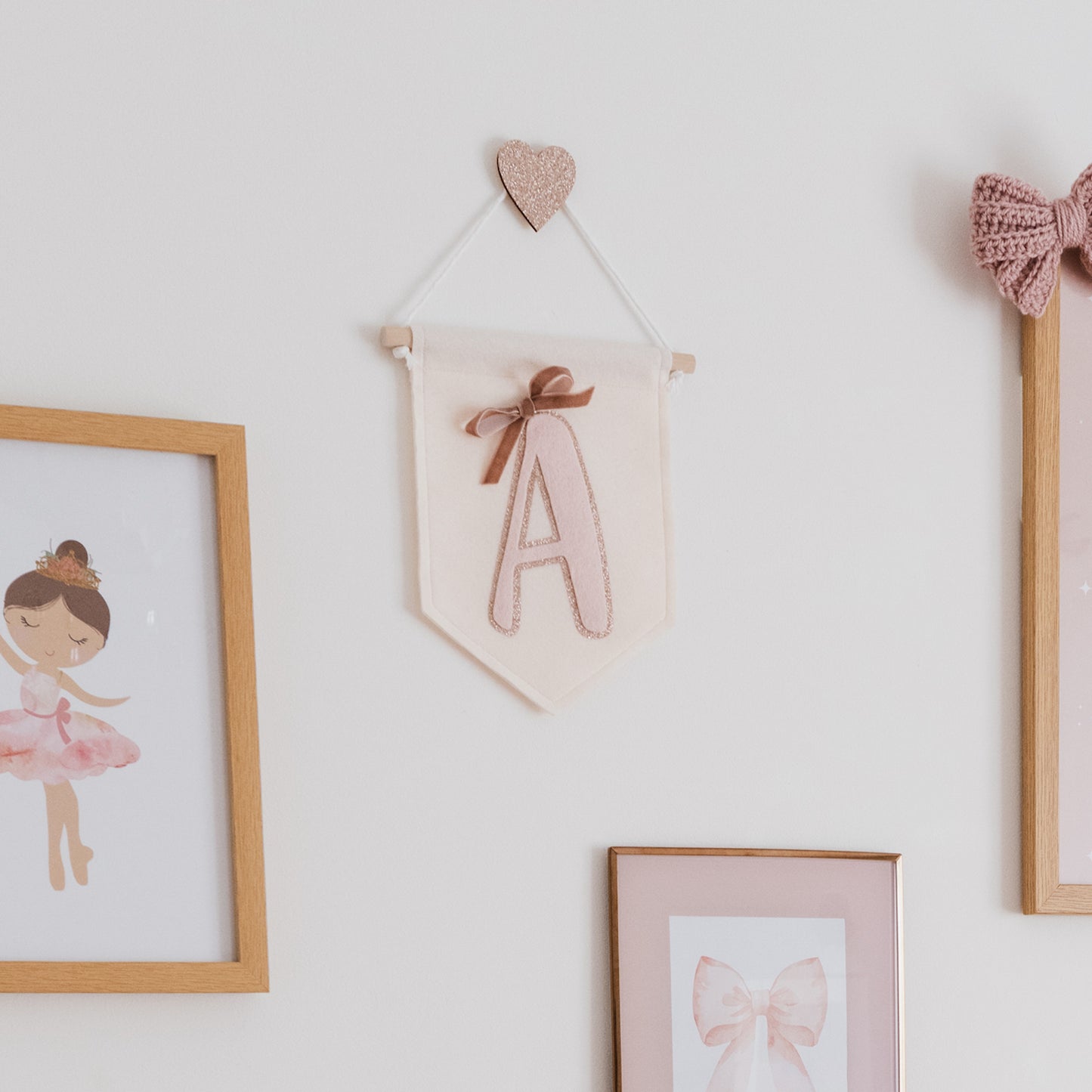 coquette room decor. Bow decorations