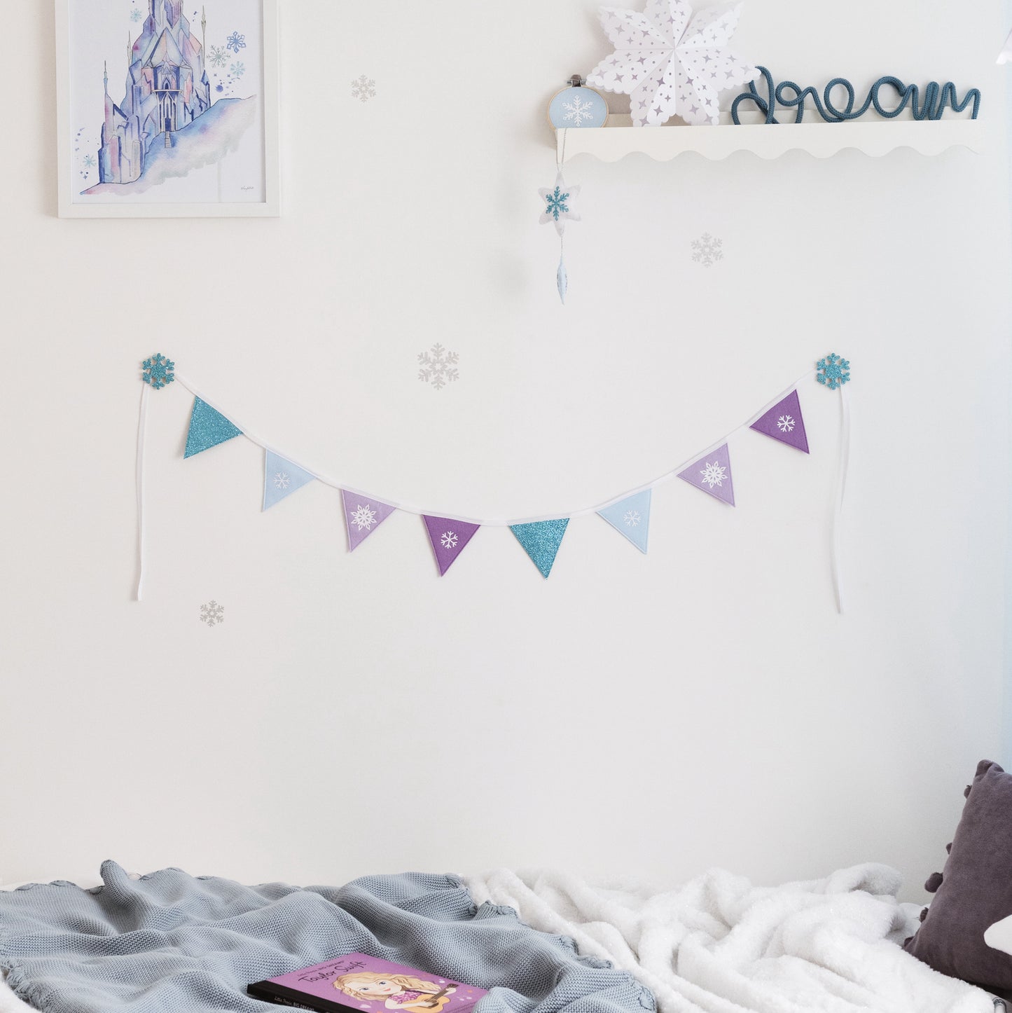 Frozen bedroom decor