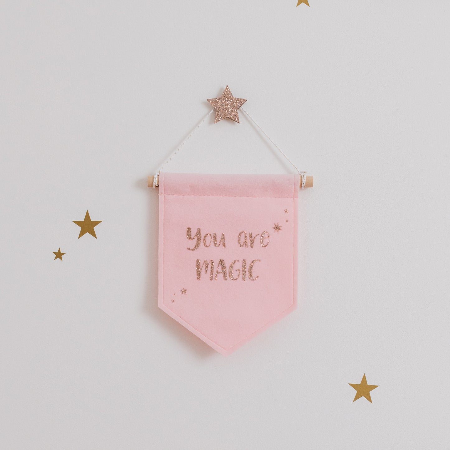 hang wall decorations in girls bedorom
