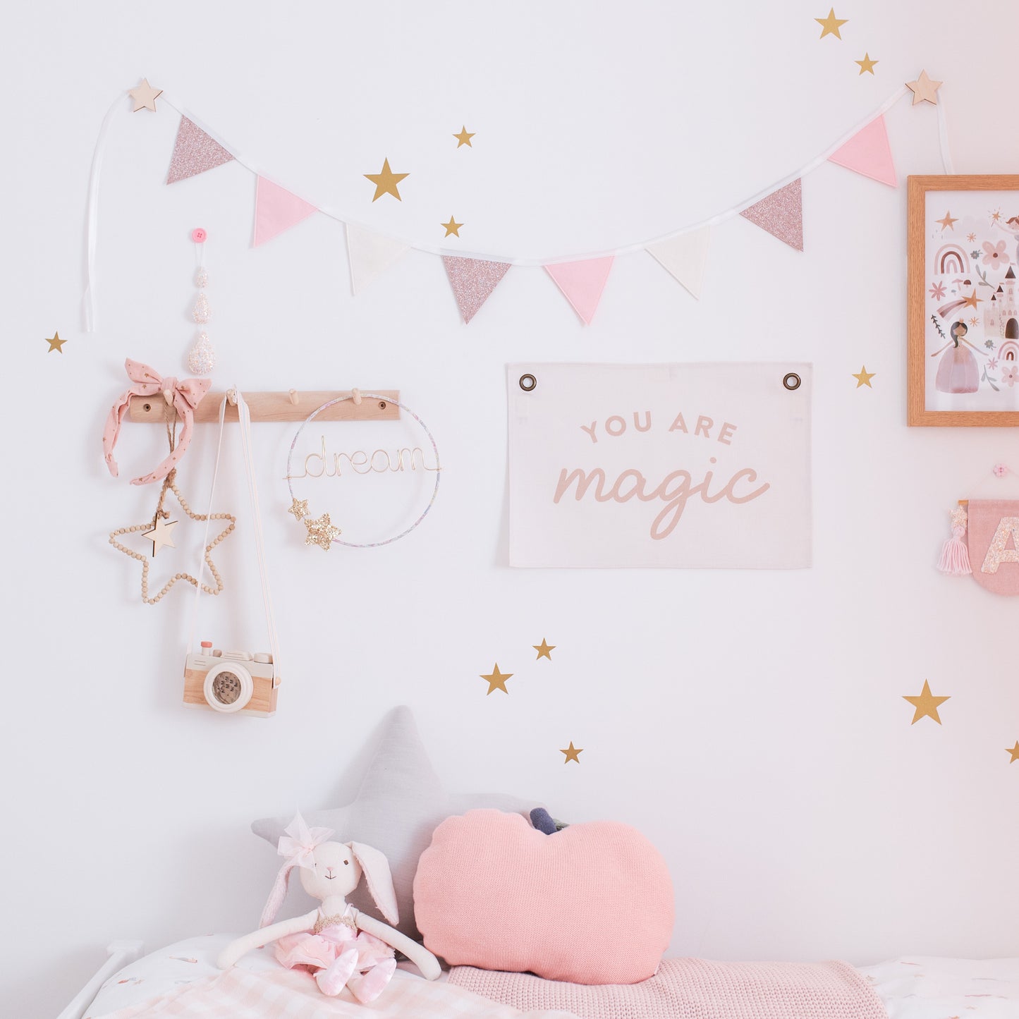 girl's bedroom - rose gold bunting
