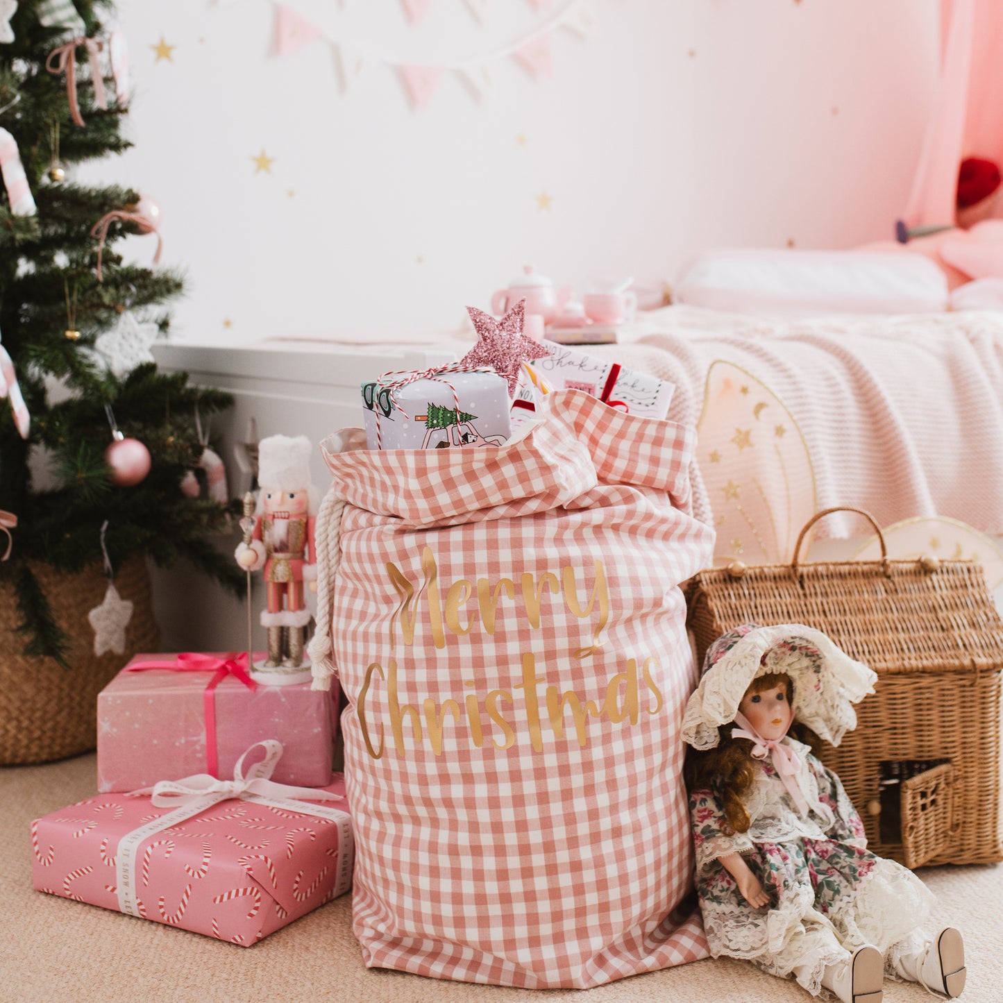 Pink Christmas Decorations