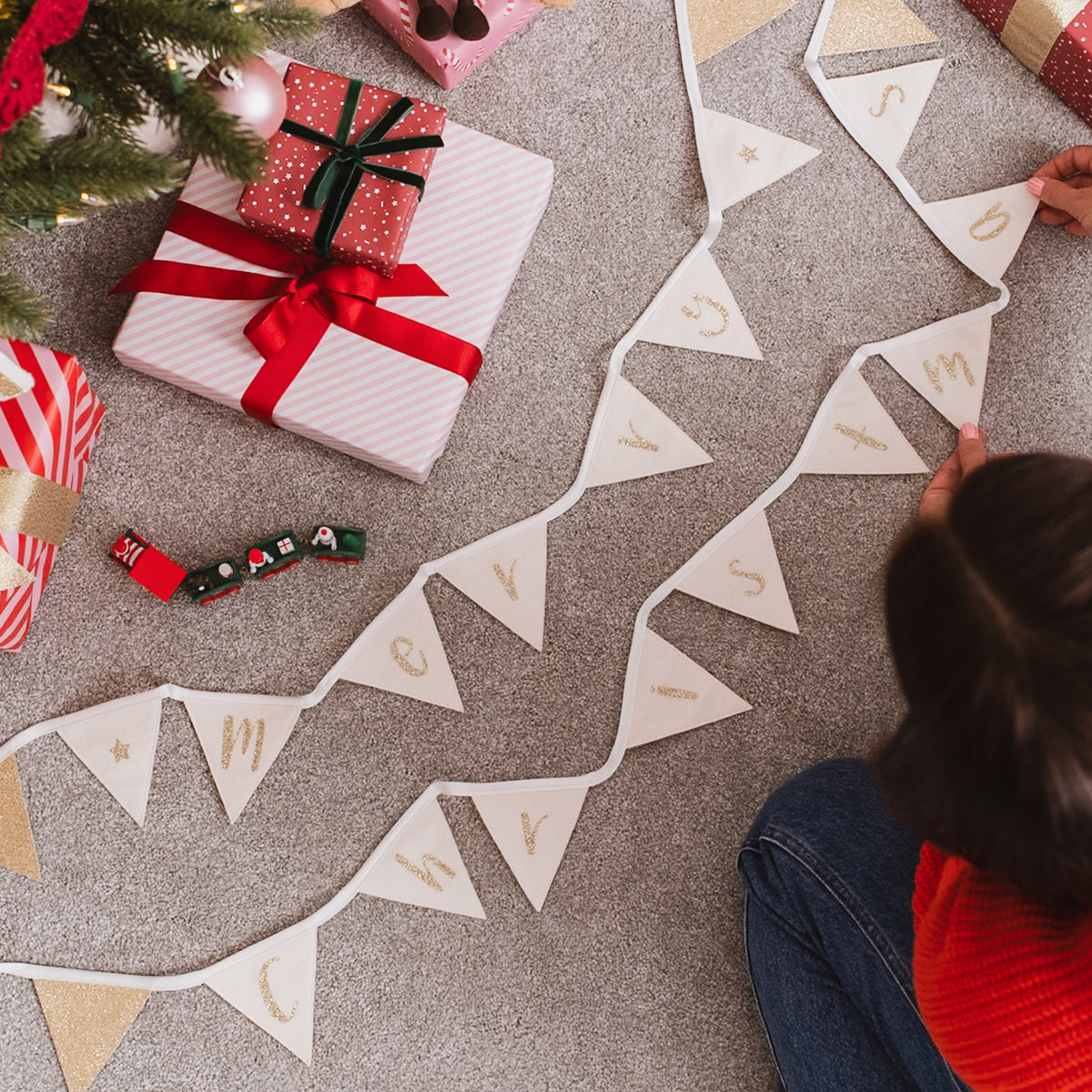Cream Christmas bunting