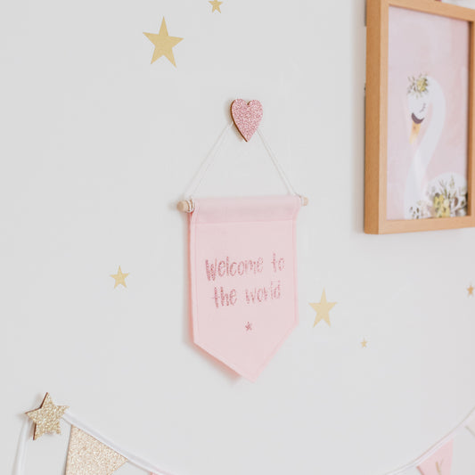 how to hang wall decor in girls bedrom
