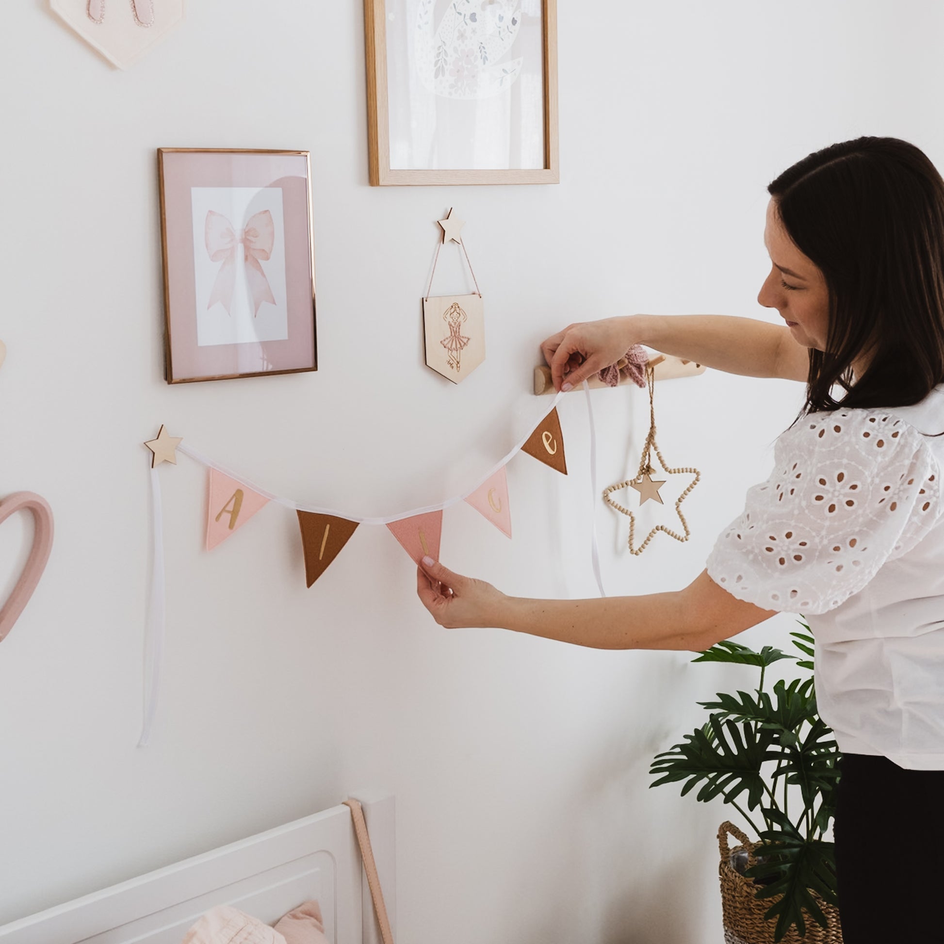 girls nursery decor