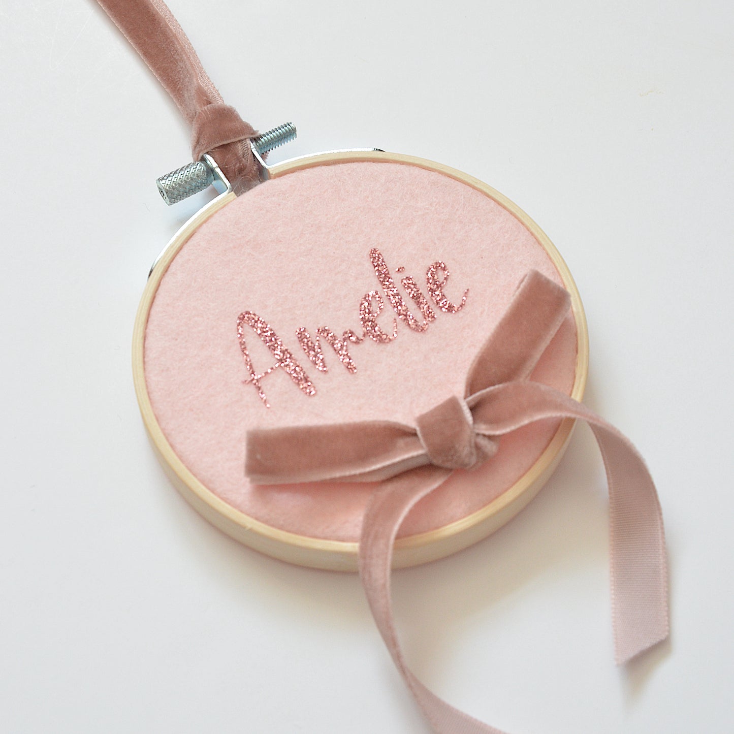 girls name sign