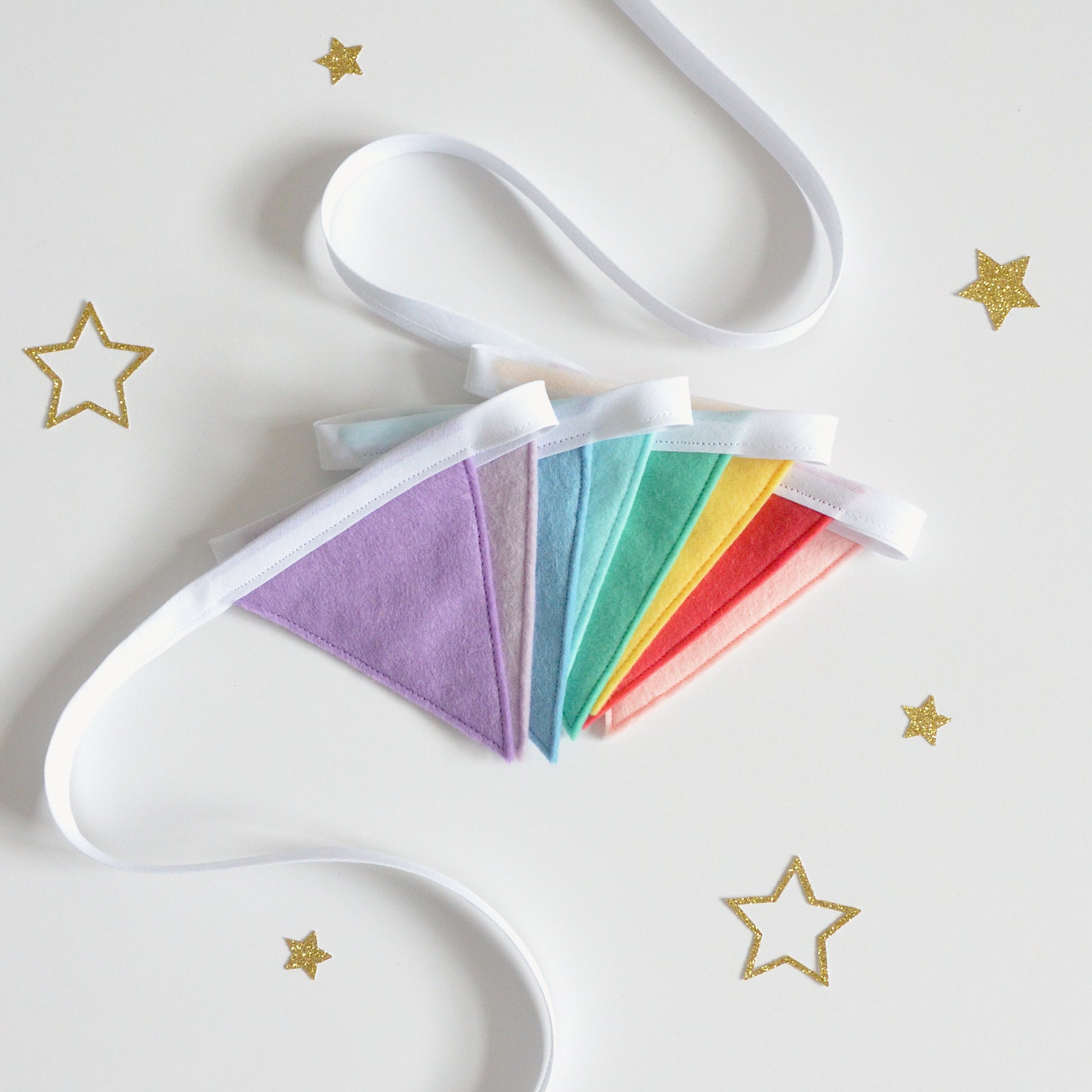 colourful kids bedroom decor