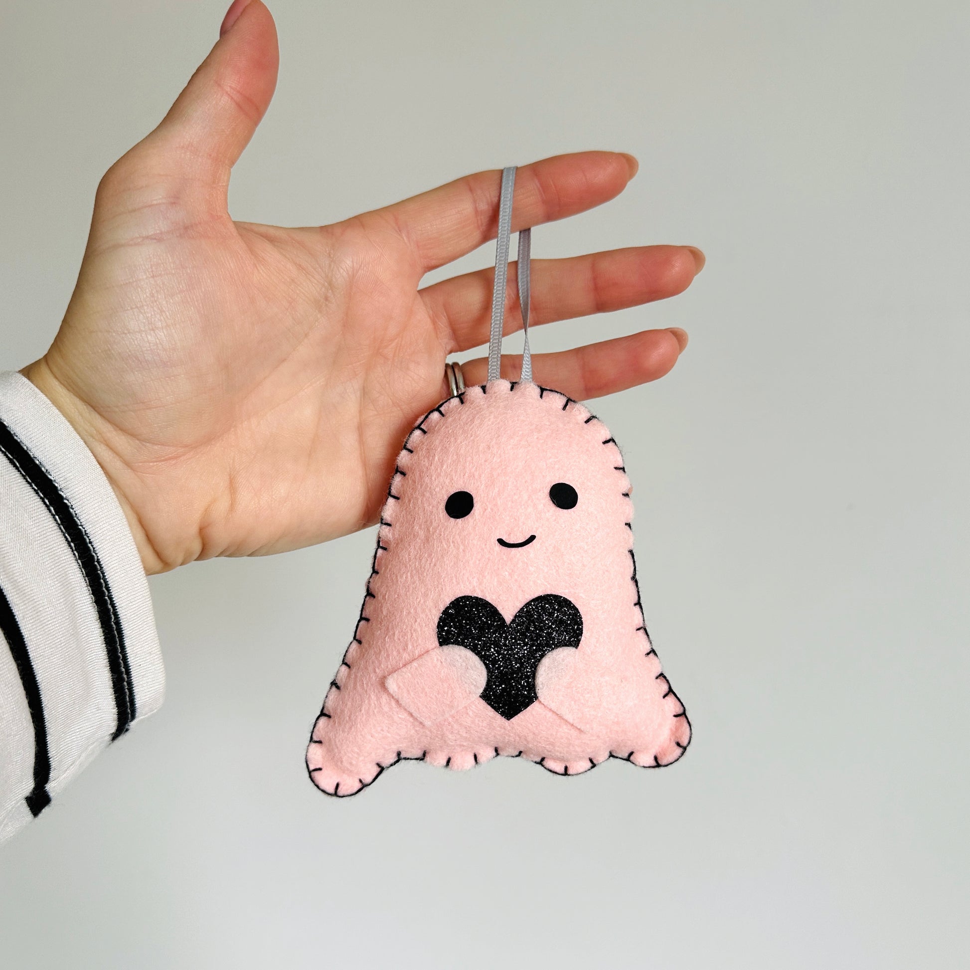 pink halloween decor