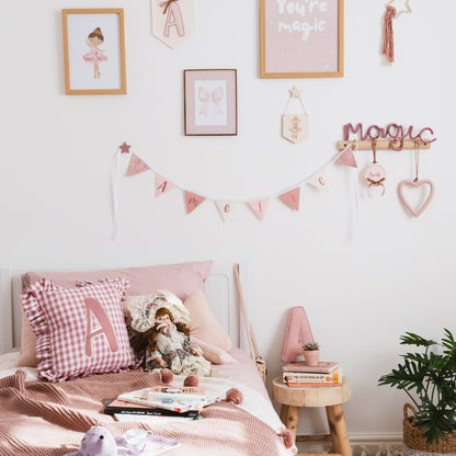 pink girls bedroom decor