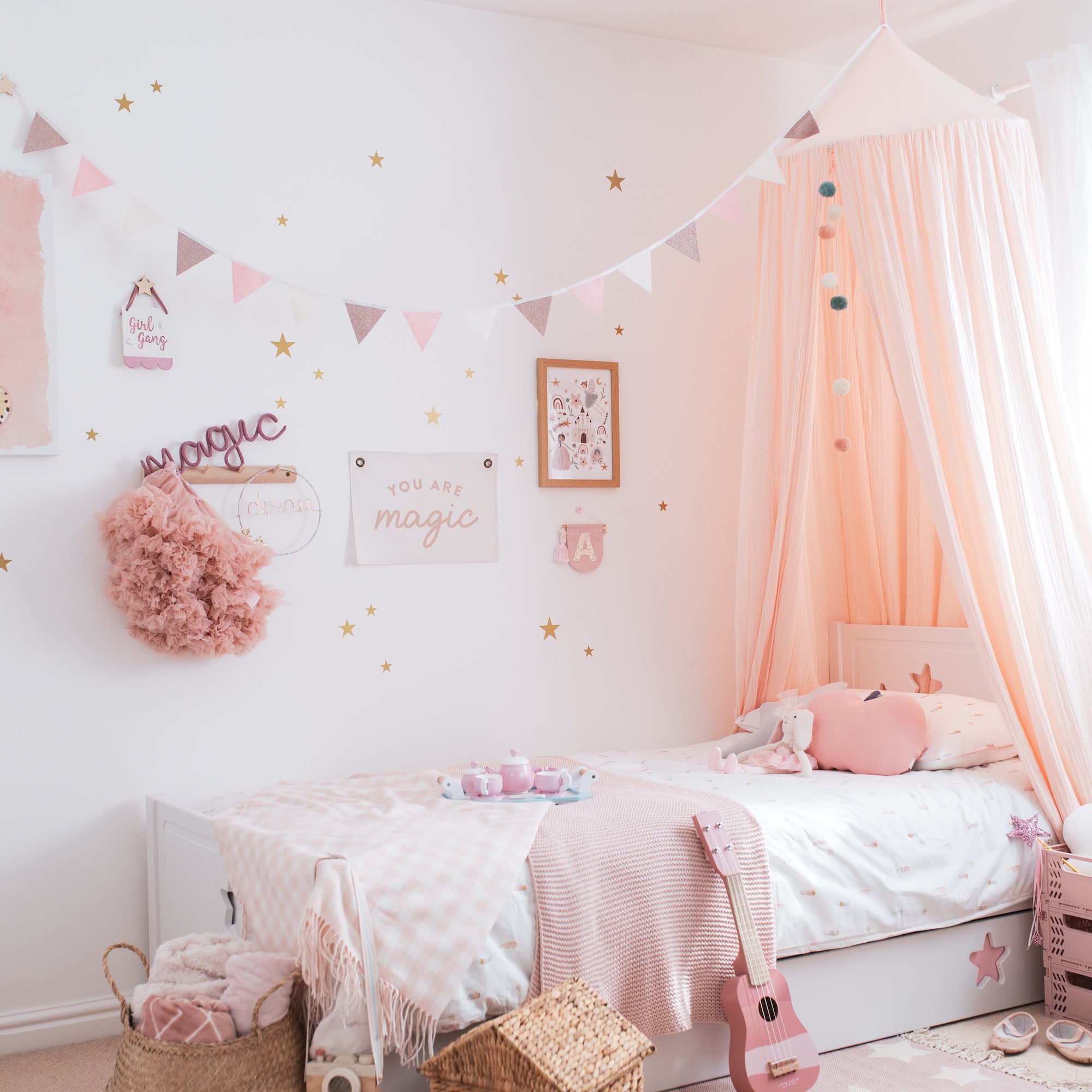 Pink Bunting Girl s Princess Themed Bedroom Styled To Sparkle